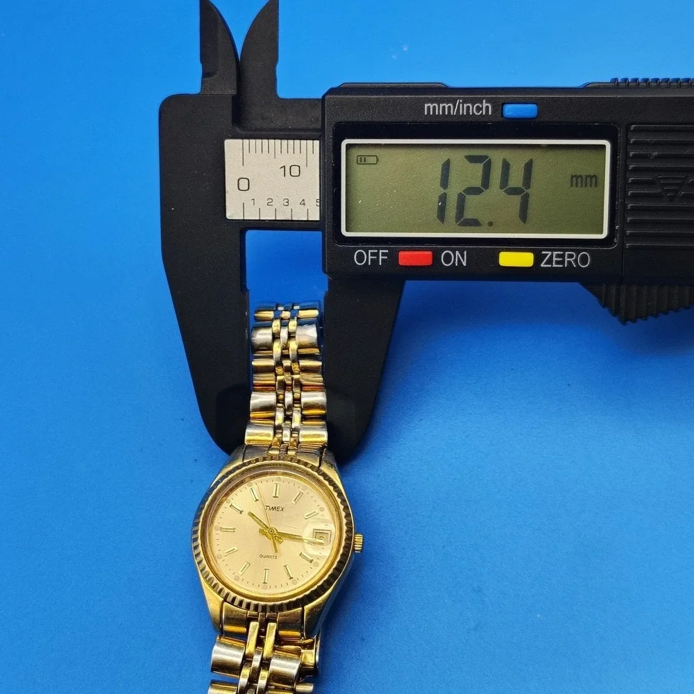 Vintage 1992‎ Timex Presidential Date Flute 25mm Women's Quartz Watch Size 6.5